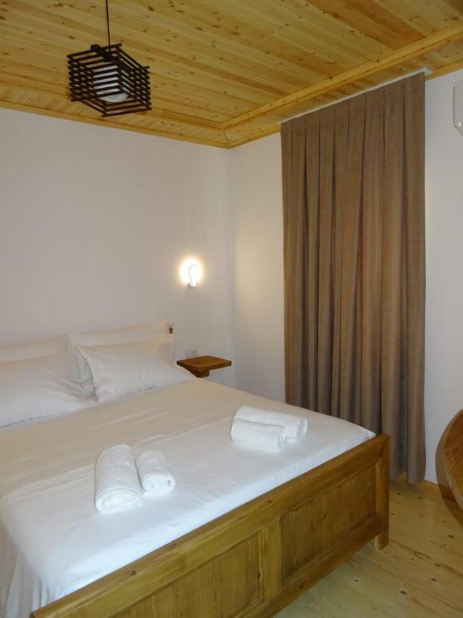 Guesthouse Riverside Берат Екстер'єр фото
