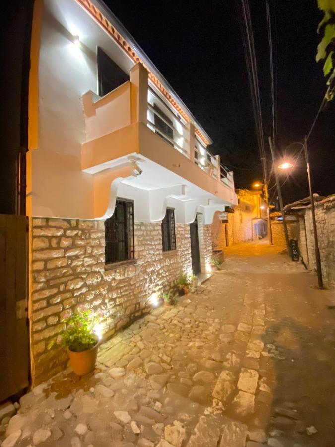 Guesthouse Riverside Берат Екстер'єр фото