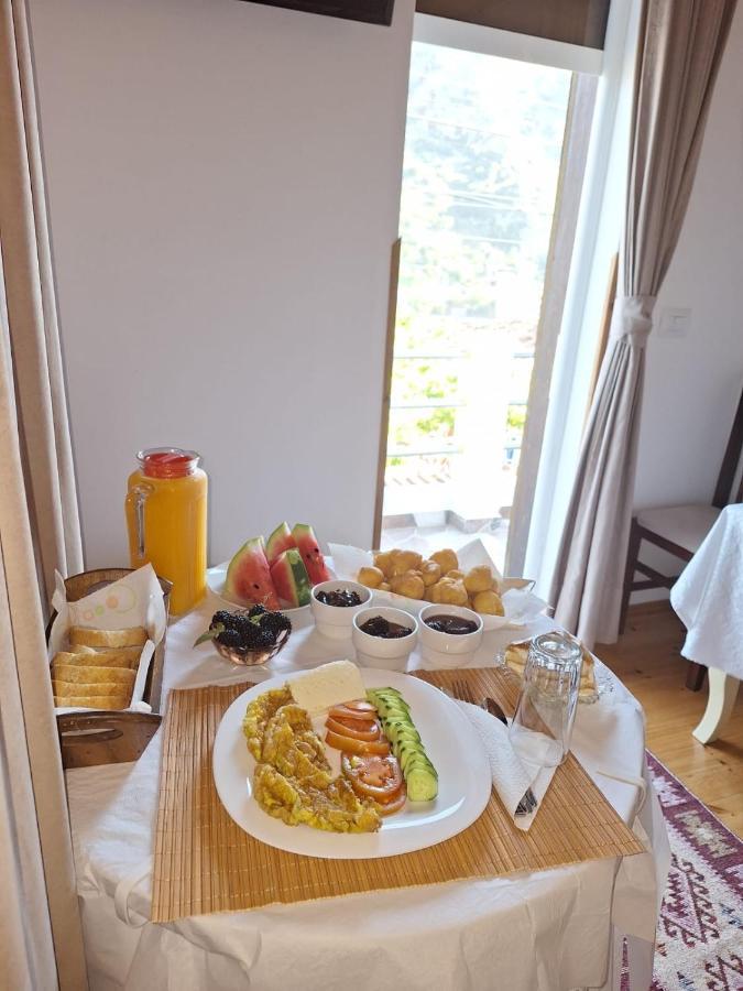 Guesthouse Riverside Берат Екстер'єр фото